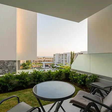 아파트 Sithoniars Emerald Luxury